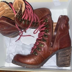 Brown lucky brand boots